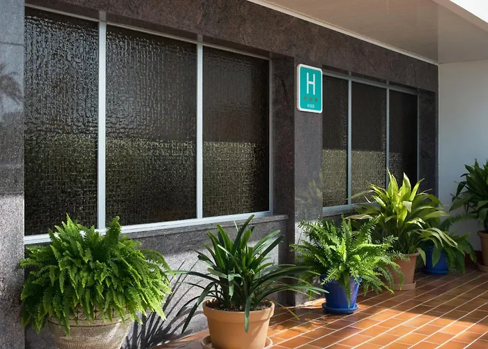 Foners (adults Only) Готель